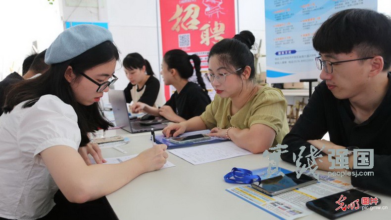 【2023中国经济半年报】稳就业政策持续显效 我国就业形势将继续改善
