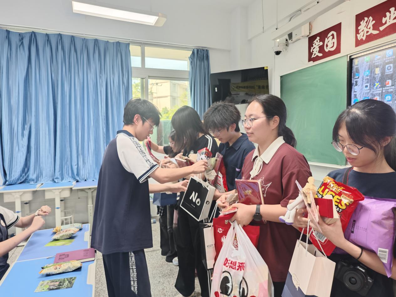 “知行未来”重庆第四十八中学校2025年暑期训练营圆满落幕