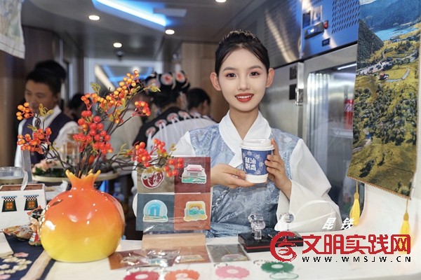 云南：创新开行多元化旅游列车 激活文旅经济新引擎