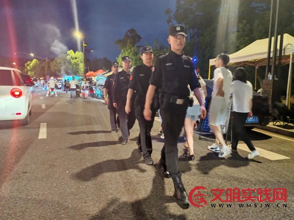 昭阳公安：“避暑警务”护航避暑旅居