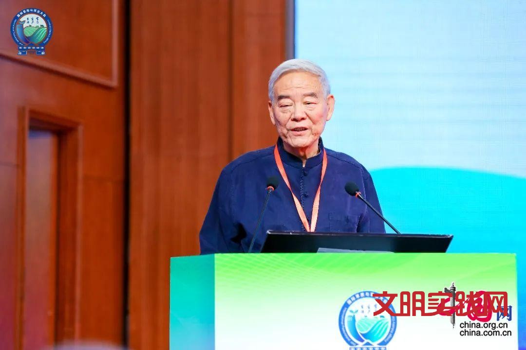 国际草原与草业大会在内蒙古呼伦贝尔成功召开