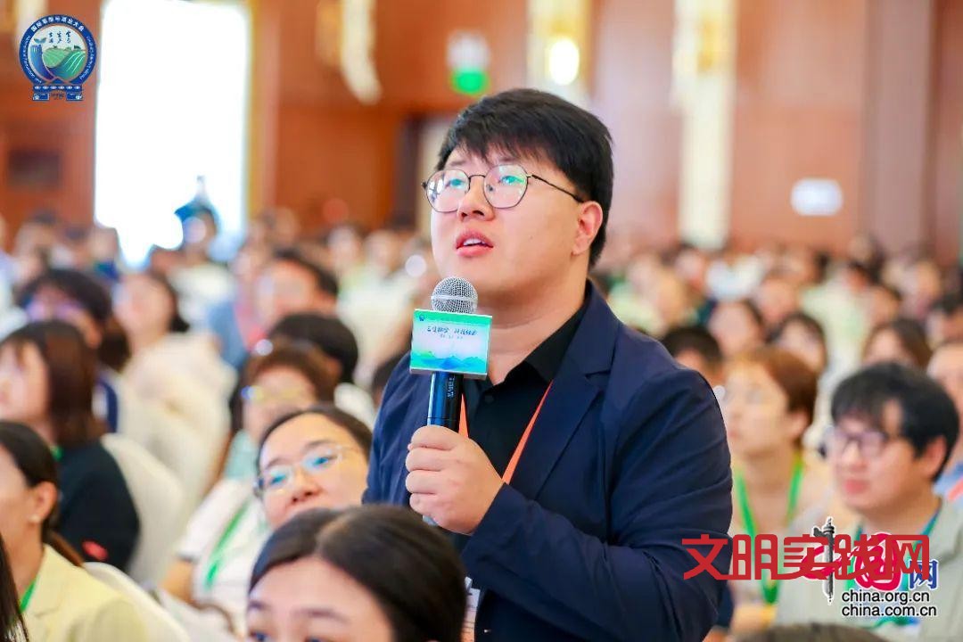 国际草原与草业大会在内蒙古呼伦贝尔成功召开