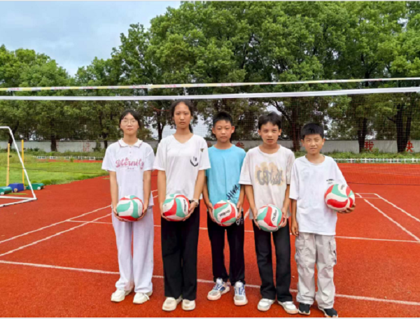 湖北沙洋县曾集镇中心小学在省阳光体育排球赛中创佳绩