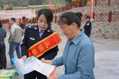 山西天镇县举办 2025 年中国农民丰收节 文艺法治双护航共庆丰收喜悦