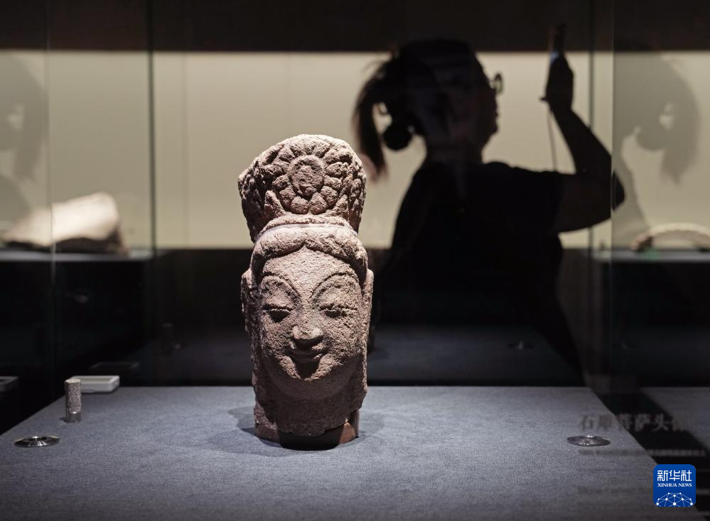 “云海相望——云冈石窟艺术特展”在沪开幕