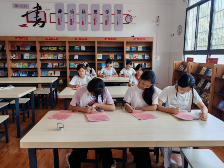 赣湘师生竞风华 红色薪火照校园 ——赣湘联合红色文化知识竞赛活动顺利举办 image.png