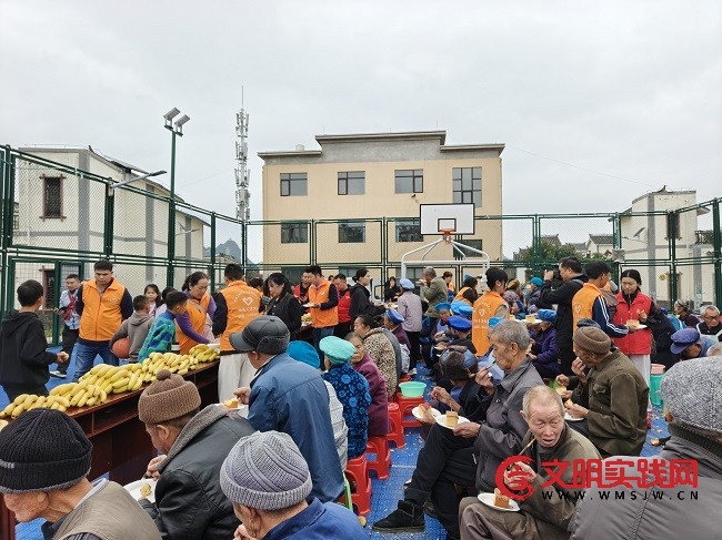 贵州贞丰县阳光公益协会联合开展“重阳节”慰问活动 微信图片_20251026184515_69_669.jpg