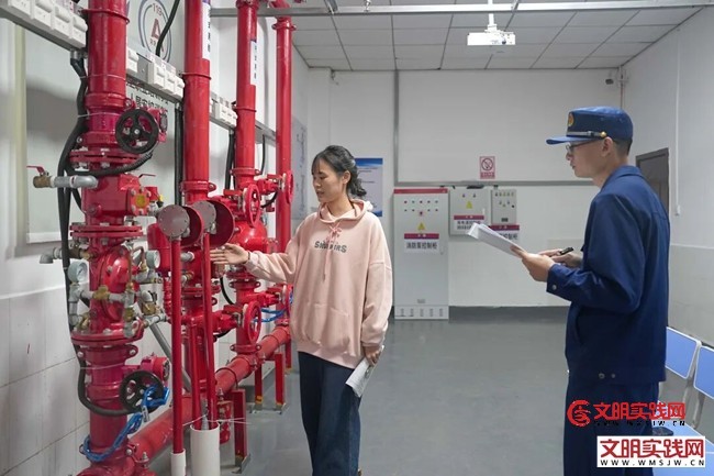 湖南:衡阳市开展社会单位“四个能力”消防技能大比武 640 (1)_副本.jpg