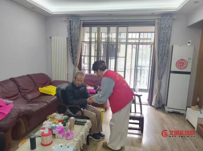 2025年湖北省老龄产业协会“敬老月”活动丰富多彩 image.png