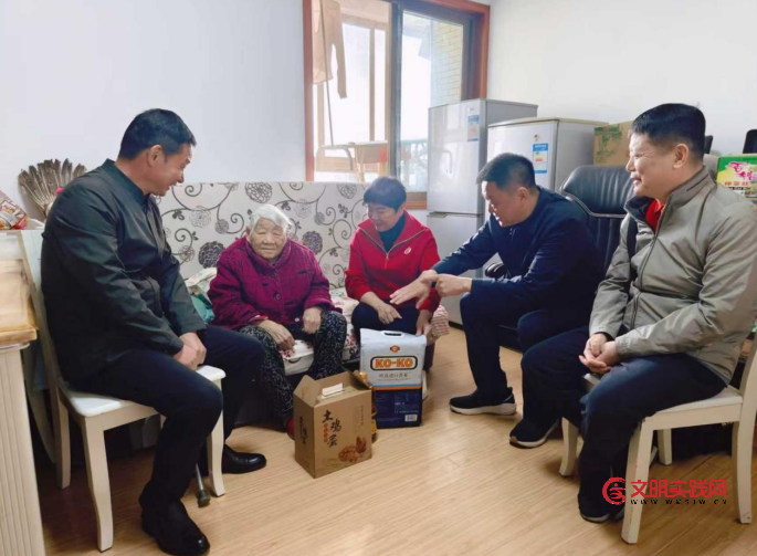 2025年湖北省老龄产业协会“敬老月”活动丰富多彩 image.png