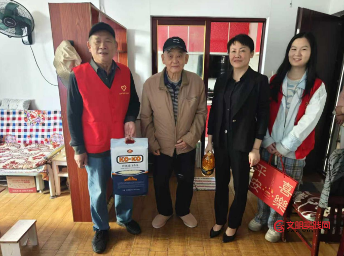 2025年湖北省老龄产业协会“敬老月”活动丰富多彩 image.png