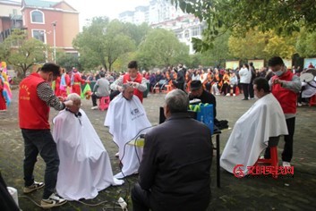 光山县上官岗社区:敬老情意浓 文明“十好”树新风 图片444.jpg