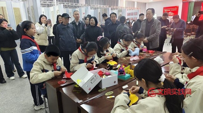 山西绛县举办第十届中小学书法美术作品展 山西绛县举办第十届中小学书法美术作品展