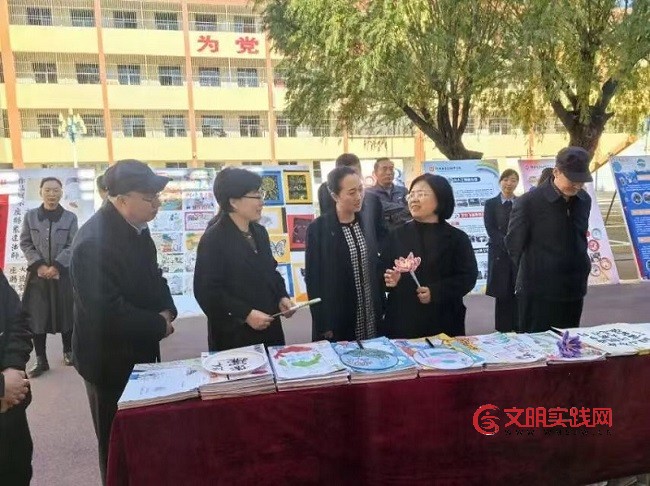 绛县县直初级中学校 打造“行走”的思政课堂新范式 微信图片_20251114161445_208_15.jpg