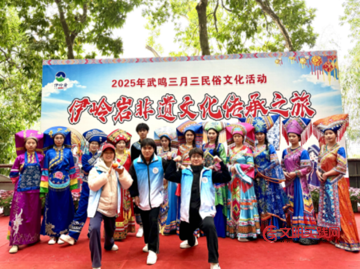 以文旅特色强党建,以党建实效促业务 ——“桂海文心”品牌引领下高校学生党支部党建与业务深度融合实践 image.png