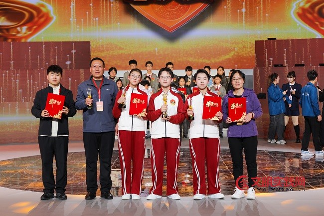 绛县学子闪耀全国青少年禁毒知识竞赛赛场——斩获团体二等奖及唯一“答题王” 殊荣 绛县学子闪耀全国青少年禁毒知识竞赛赛场——斩获团体二等奖及唯一“答题王” 殊荣