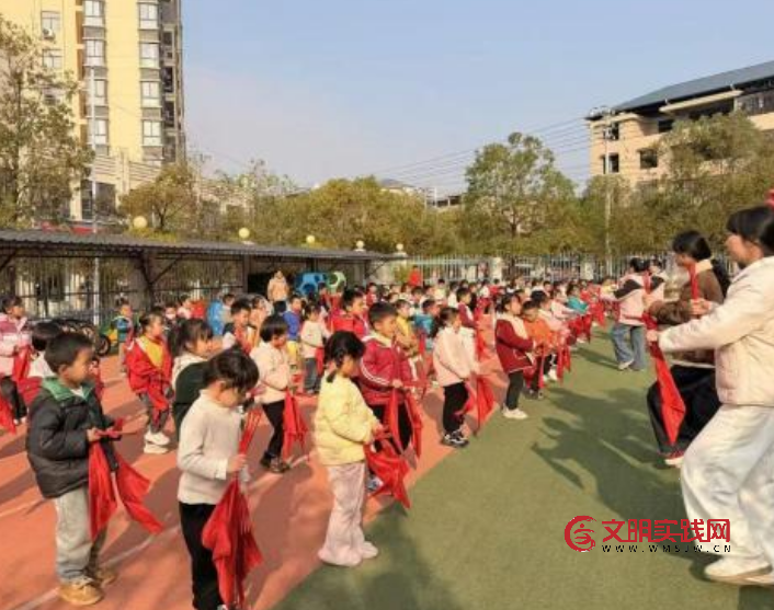 快乐早操 活力飞扬 ——赣州瑞金市经济技术开发区幼儿园幼儿园早操展示活动 image.png