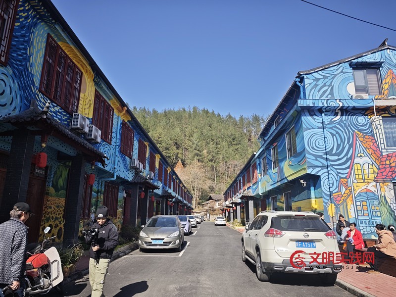 从腊味飘香到星空璀璨:陕西四地用“土特色”点亮乡村振兴路 从腊味飘香到星空璀璨:陕西四地用“土特色”点亮乡村振兴路