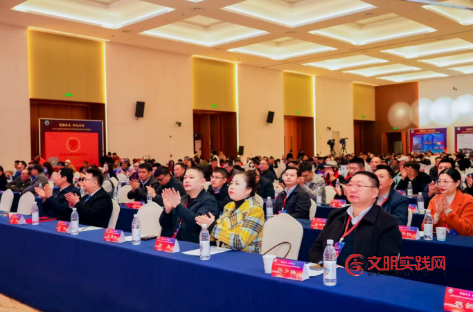 智联车后 驭见未来 --2026湖北汽车后市场产业峰会暨企业联合会年度盛典在武汉举行 image.png