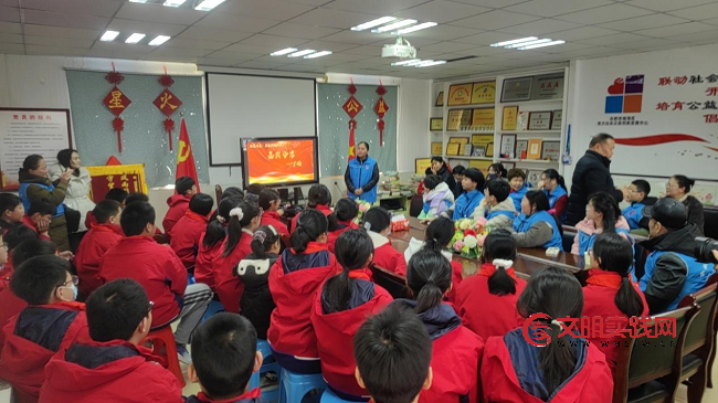 翰墨传情暖新春 少年公益践初心