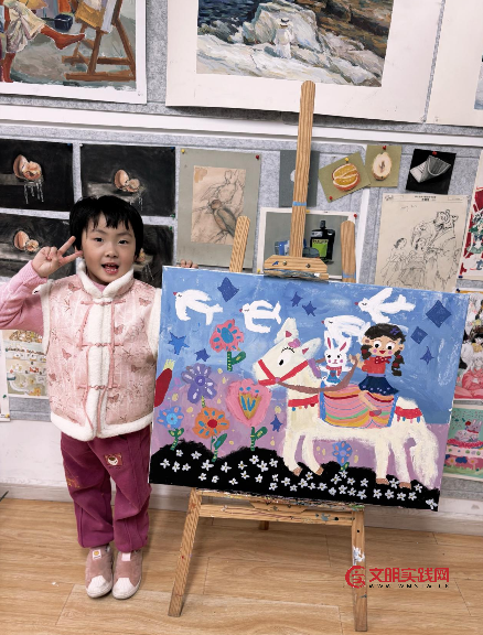 5岁小朋友朱虹仪的作品入选荆州“马年画马”线上展 image.png