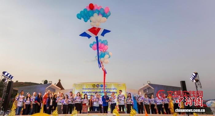 潍坊风筝翱翔泰北天空助力中泰文化交流