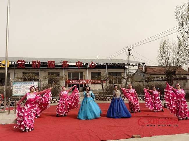 灵丘县开展“文明实践志愿行 新风入户润灵丘”主题文艺演出 微信图片_20260411212234_609_680.jpg