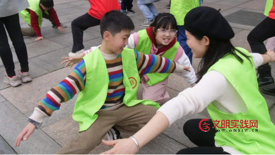 “益心赣”青春守护计划走进八大山人:亲子携手,开启春日美育之旅 image.png