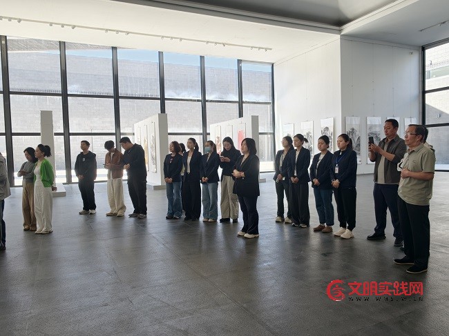 山水藏古韵·笔墨绘灵丘”美术作品交流展在大同市美术馆开展 微信图片_20260530113204_823_680.jpg