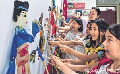 铸牢中华民族共同体意识丨那些令人动容的新疆少年 铸牢中华民族共同体意识丨那些令人动容的新疆少年