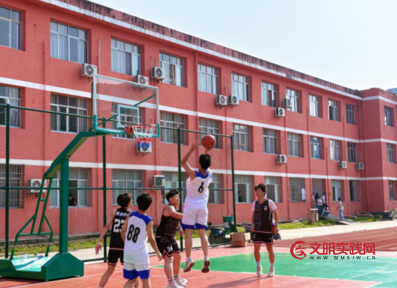 赛场逐鹿燃热血,篮下鏖战展雄风 ——江西万载县株潭中学成功举办赣西片区四校篮球赛 image.png