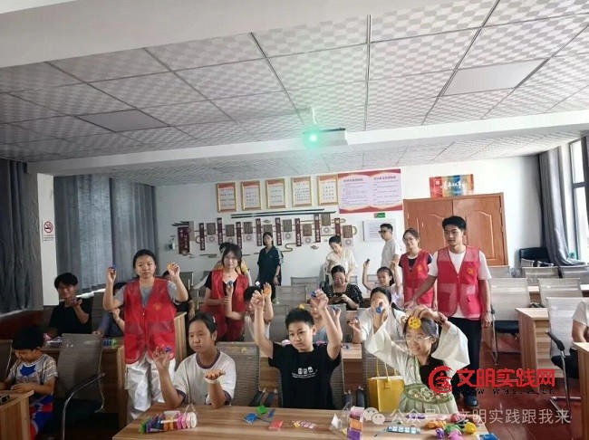 区新时代文明实践中心:开展“多彩假期 ‘艺’路‘童’行”文明实践活动 640 (2).jpg